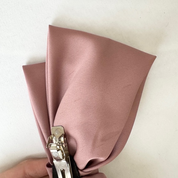 Free People Pink Satin Clip-In Bow – Ballet Pink – NWT
 Pink Bow Hair Accessory - Picture 3 of 4
